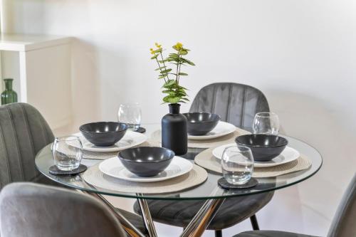 Stylish City Centre Apartment- 3 Beds photo 6