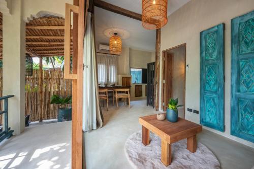 Φωτογραφία από το άλμπουμ του Charming 1-BD Island Retreat Surrounded by Tropical Nature and Serene Garden Views σε Nathon Bay