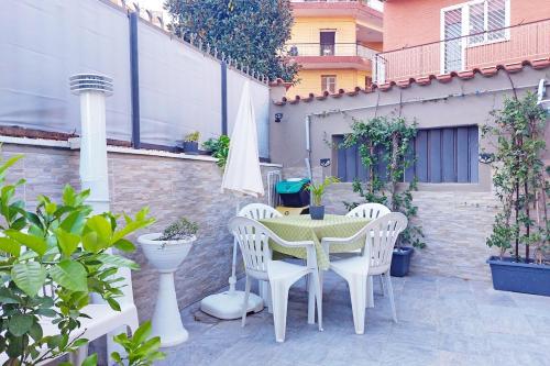 House Sabrina Aurelio
