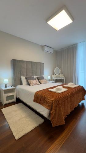 LA VIE Center Flat