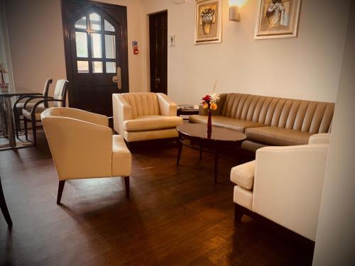 Χώρος καθιστικού στο The Birch Hotel
