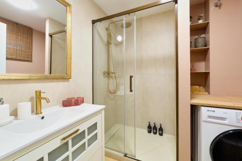 Hola MarBella Splendid apartment with stunning view