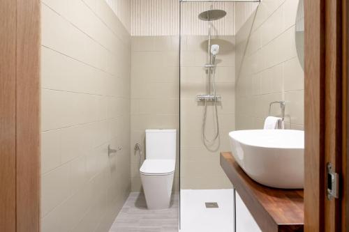 Arenal Carreteria Deluxe Suites by Valcambre