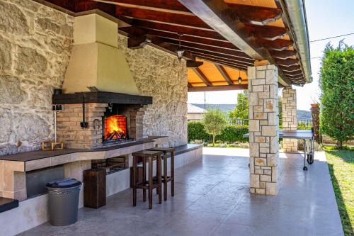 Charming Villa Antoana for families and kids in Labin - Rabac with kids playground & private pool