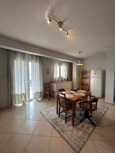 Dapur atau dapur kecil di ΗΣΥΧΟ ΚΑΙ ΑΝΕΤΟ ΔΙΑΜΈΡΙΣΜΑ