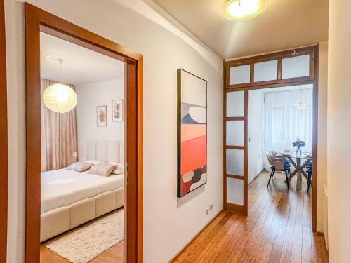 Apartment Lara - spacious and comfortable 2-bed, 2-bath apartment