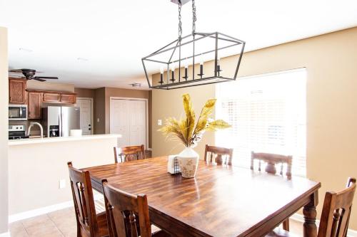 Dapur atau dapur kecil di Family & Pet Friendly Oasis - Backyard - Patio