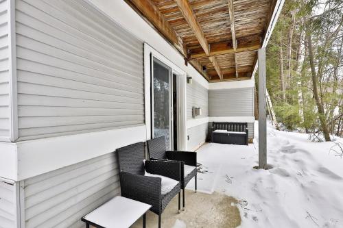 Το Skiers Suite 2RM 2BA Renovated Condo 1366 τον χειμώνα