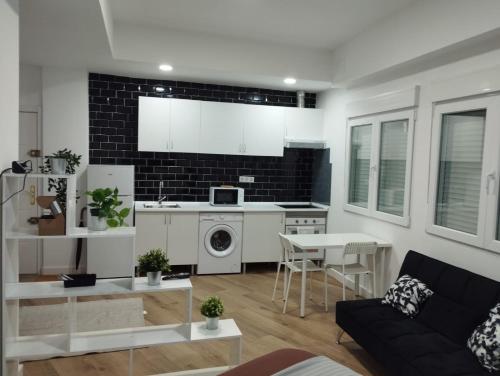 Kuchyň nebo kuchyňský kout v ubytování Apartamento tipo Loft HM Vista Alegre Madrid