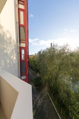 Photo de la galerie de l'établissement Au vert sur parc Saint-Cyr, à Rennes