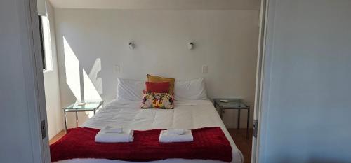 Katil atau katil-katil dalam bilik di Character Seaview Chalet 17 by Palm Beach Chalets