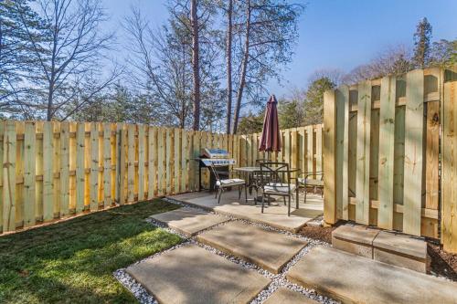 Secluded Tiny Home in Exclusive Paris Mountain!