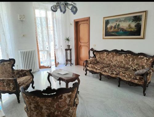 Posezení v ubytování DOMUS TEATE - Chieti