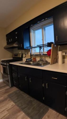 Kuchyň nebo kuchyňský kout v ubytování 4Bedroom2Bath7GuestSleeper