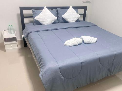 SP House Khao Sokにあるベッド