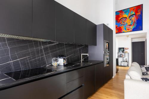 Photo de la galerie de l'établissement Appartement Design - Climatisation & Confort - Les Frères de la Loc', à Marseille