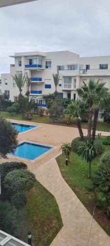 Kolam renang di atau dekat dengan 24 Cozy apartment with pool, parking and terrace