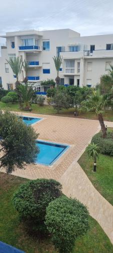 Kolam renang di atau dekat dengan 24 Cozy apartment with pool, parking and terrace