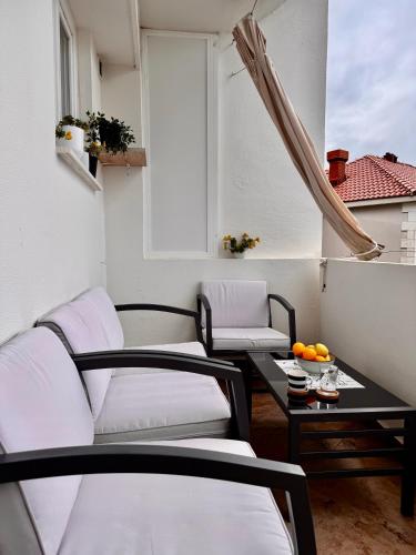 Cozy studio with sunny terrace