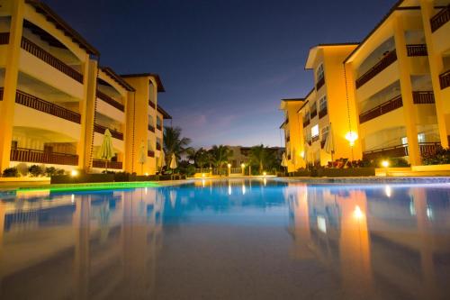 Πισίνα στο ή κοντά στο Los Flamencos Aparthotel Beach Club