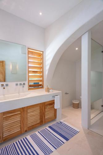 Ένα μπάνιο στο Casa Palomir