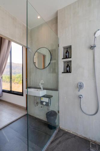 Ένα μπάνιο στο 8 Pool Villas