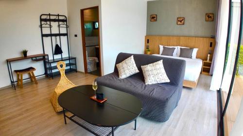 Χώρος καθιστικού στο 8 Pool Villas