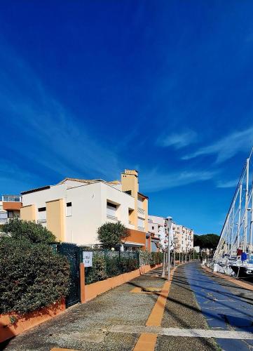 Studio Cabine Vue Port avec parking privé