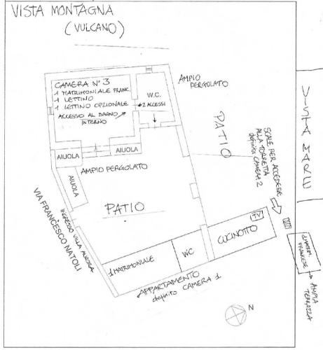 Plano de Villa Aurora con vista mozzafiato su Strombolicchio