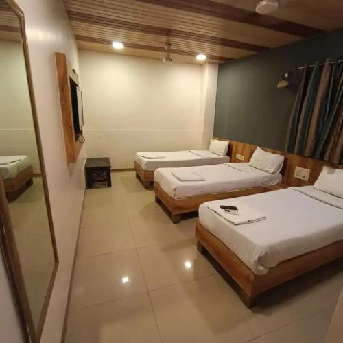 Gallery image of Room F1 in Mumbai