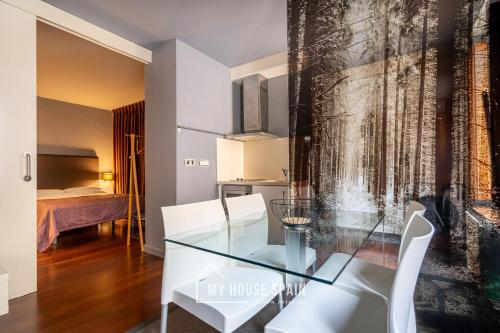 Postel nebo postele na pokoji v ubytování MyHouseSpain - Apartamentos Moros 41
