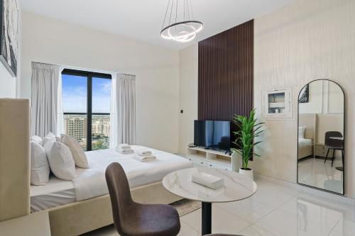 Modern Studio with all Amenities Ideal Location