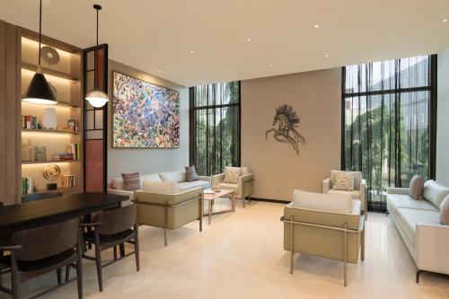 Istumisnurk majutusasutuses ibis Mumbai BKC