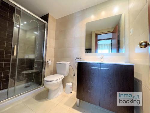 Apartamento con piscina y cerca de la playa