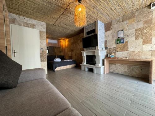 Ένα ή περισσότερα κρεβάτια σε δωμάτιο στο 216 North Hotel