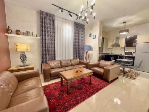 High-end Apartment 2BDR in The most lively AMMAN شقة فاخرة في الدوار السابع