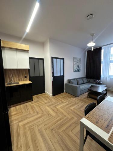 Η κουζίνα ή μικρή κουζίνα στο Apartamenty Center