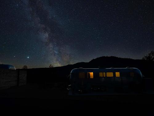 Un paisaje natural cerca del camping