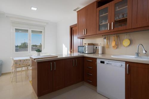 Dapur atau dapur kecil di Apartoyou - Chalet & Pool