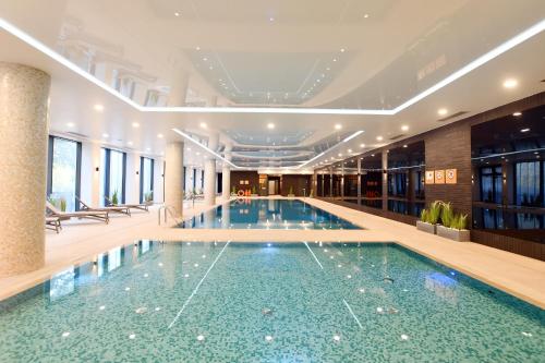 Nadmorskie Tarasy NAVIGATOR baseny sauny parking w cenie