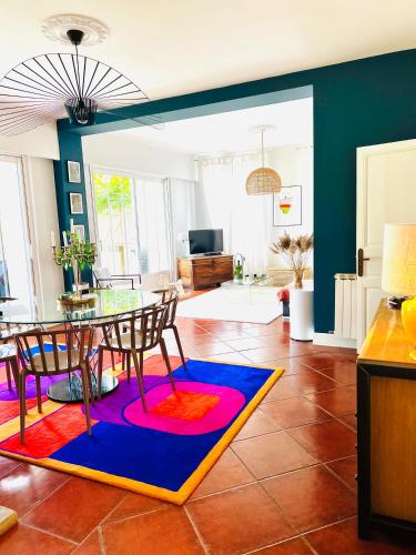 Photo de la galerie de l'établissement Belle maison de maître à 200 m du Canal du midi, à Castelsarrasin