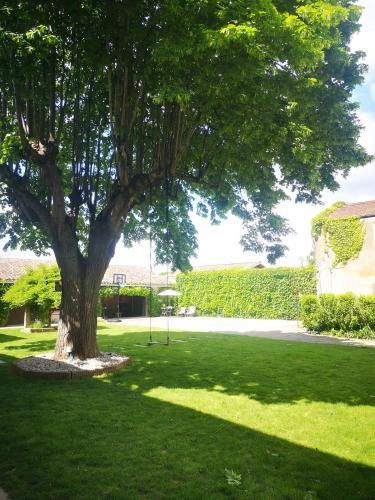 Photo de la galerie de l'établissement Belle maison de maître à 200 m du Canal du midi, à Castelsarrasin