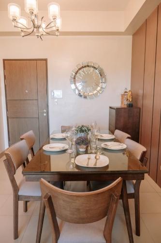 Χώρος καθιστικού στο Elegant Living in the City
