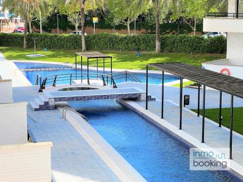 Montecarlo Salou, piscina y céntrico