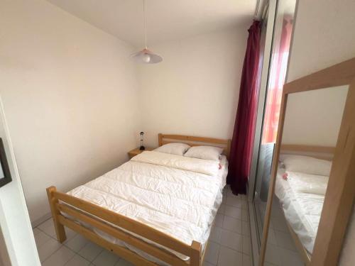 Appartement 2P avec cabine, grande terrasse, parking, 400m plage