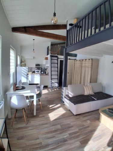 Grand Studio Mezzanine au calme dans l'hypercentre