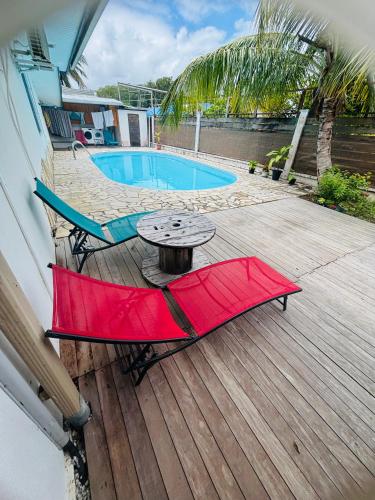 Bazén v ubytování Sublime T4 à kourou avec piscine nebo v jeho okolí