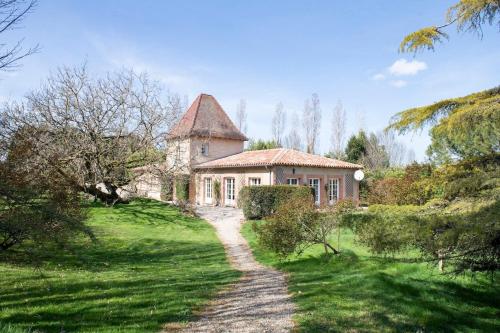 Cottage in French Tuscany