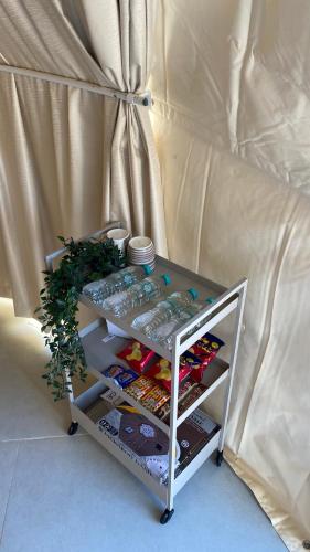 Postel nebo postele na pokoji v ubytování Essa camp in Wahiba Sands