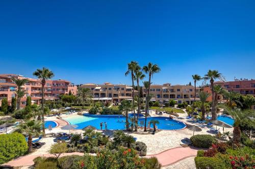 Limnaria Gardens Beautiful Apartment by VICHY Holidays
